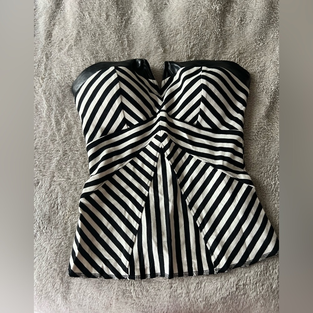 bebe Black and White Strapless Top
